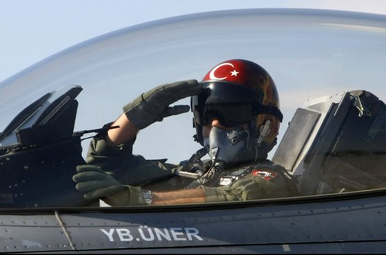В Турции за участие в мятеже задержали 2-х пилотов, сбивших русский Су